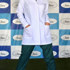 Modelo Sofia Delantal Laboratorio Manga Larga